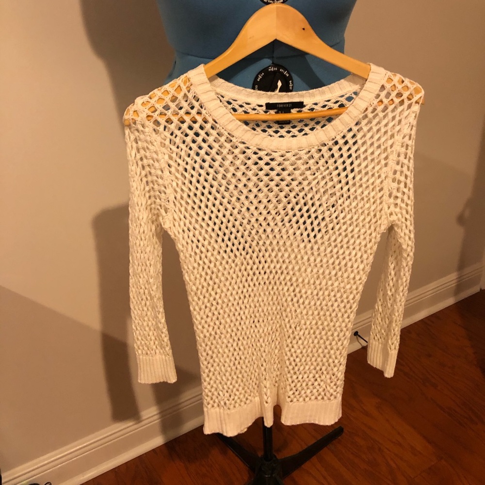 ❤️❤️Any four for $45❤️❤️ Forever 21 Cream sweater